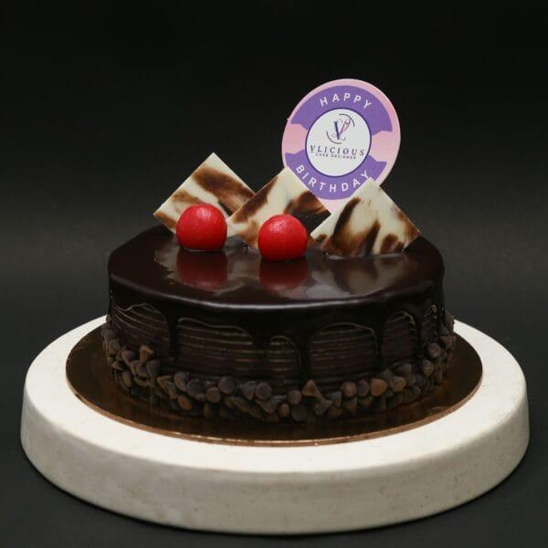 chocolate-chocochip-cake-1