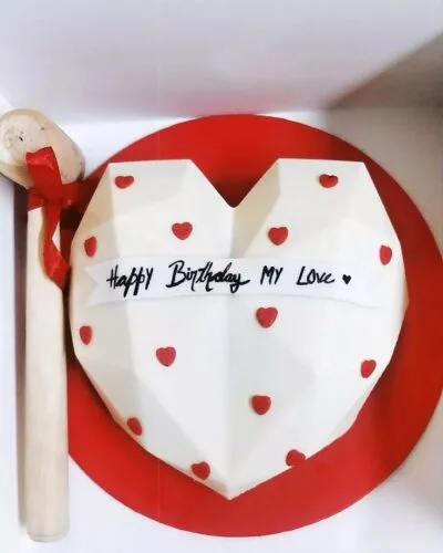 White heart pinata Cake