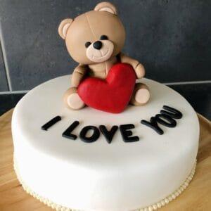 Chic & Sweet Surprise - Image 1