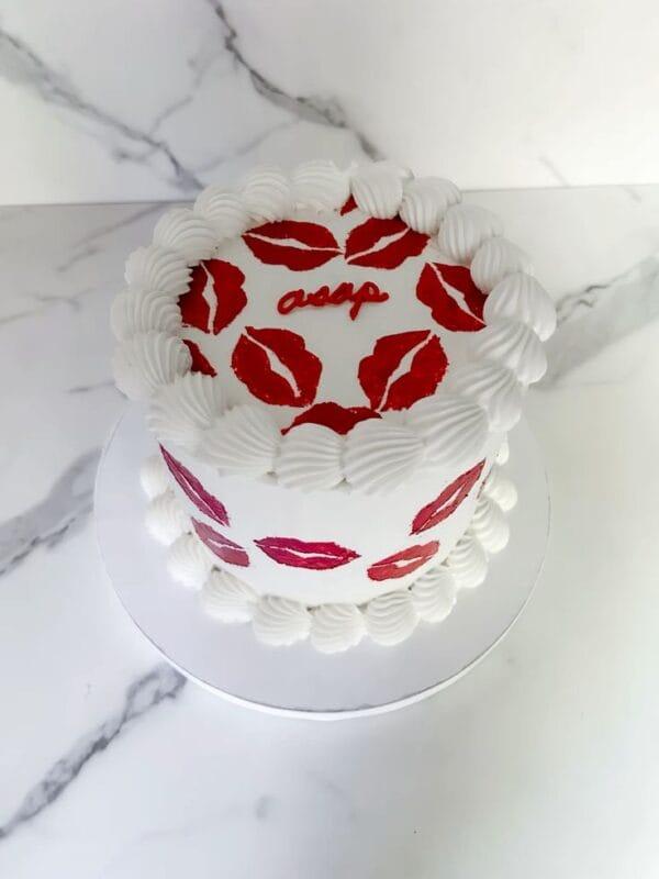 red desire cake